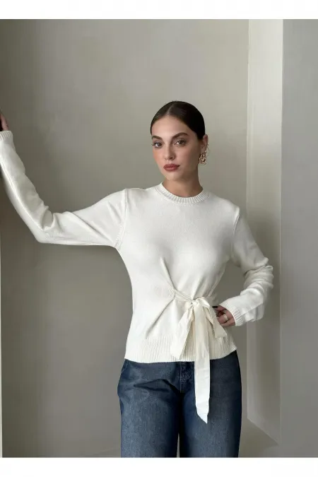 Ekru Miusa Ön Bağlamalı Tasarım Kazak