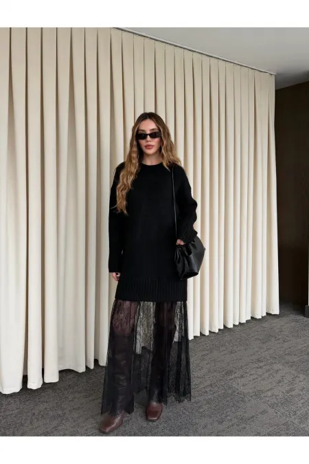 Robe longue noire en maille avec détails en tulle - 251009