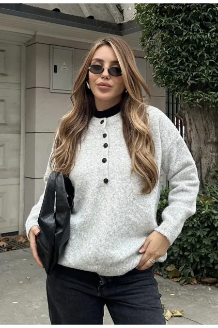 Gri Düğmeli Bisiklet Yaka Triko Kazak - 2464
