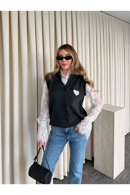 Antrasit Kalp Nakışlı Kolları Yakası Dantelli Kazak - 1247