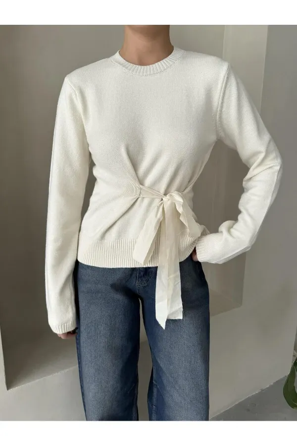 Ekru Miusa Ön Bağlamalı Tasarım Kazak