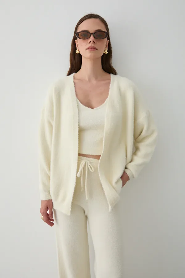 Ensemble trois pièces écru duveteux