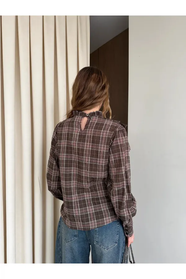 Kahverengi Yakası Fiyonk Detaylı Gömlek - 507