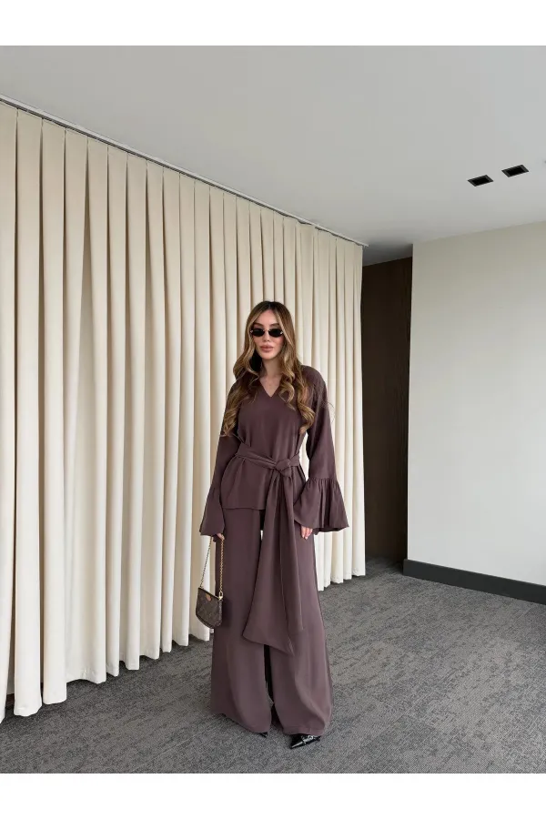 Brown Blouse and Pants Set with Ruffled Sleeves - 0812 Brown Blouse and Pants Set with Ruffled Sleeves - 0812