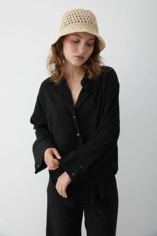 Ensemble chemise et pantalon noir texturé