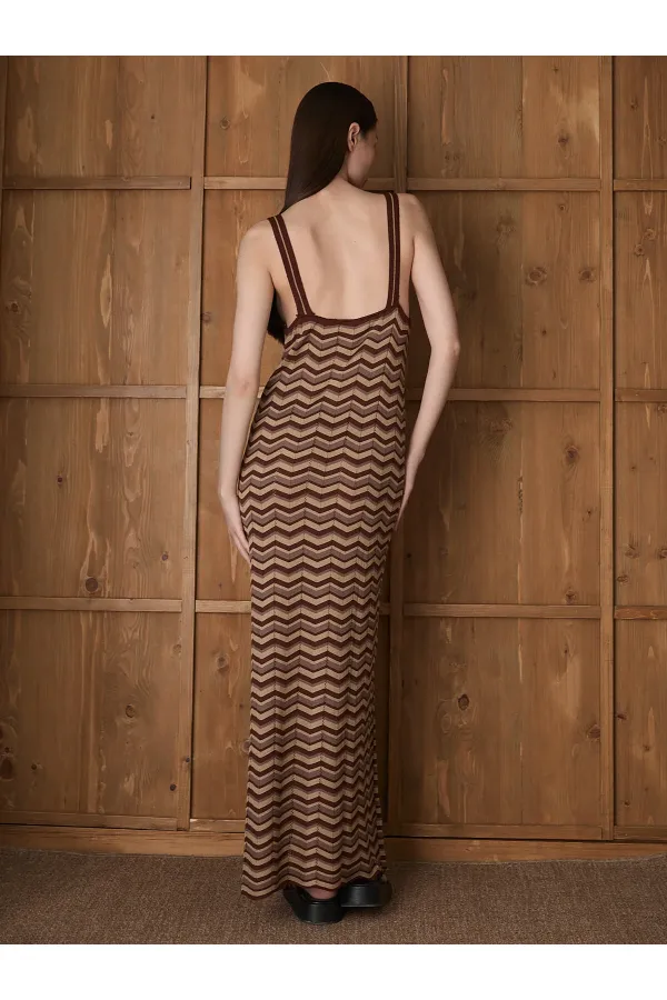 Robe de plage marron à motif zigzag - 7247