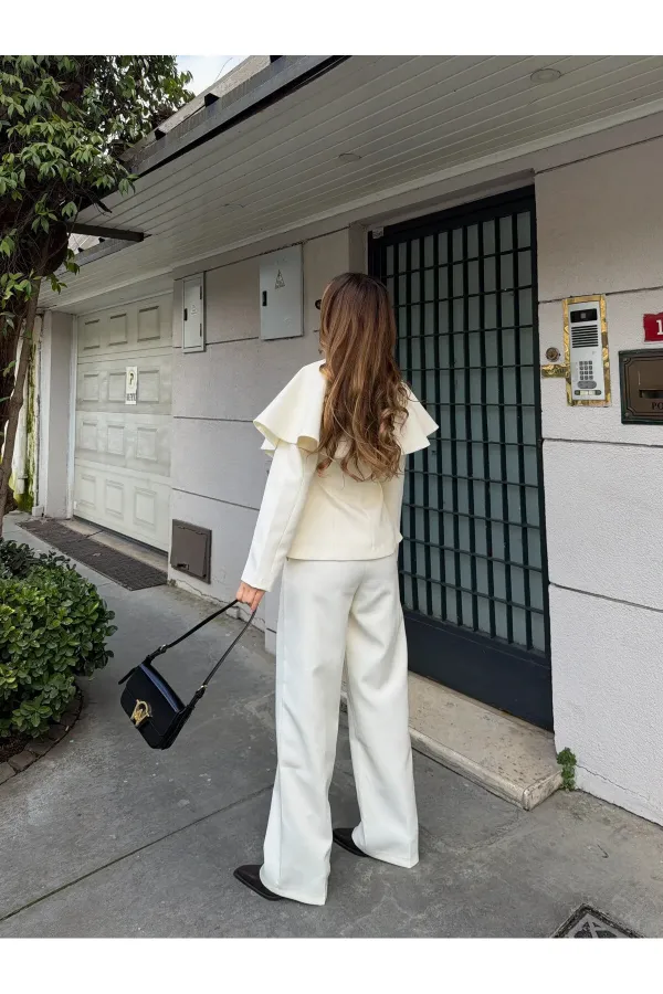 Ekru Pelerin Detaylı Ceket Pantolon Takım - 202604