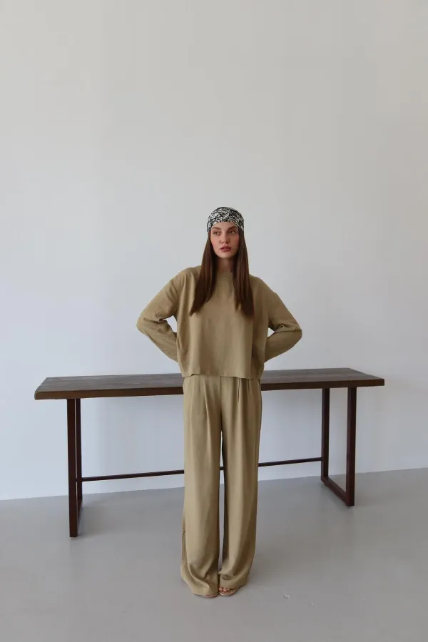 Ensemble chemisier et pantalon kaki Marisol