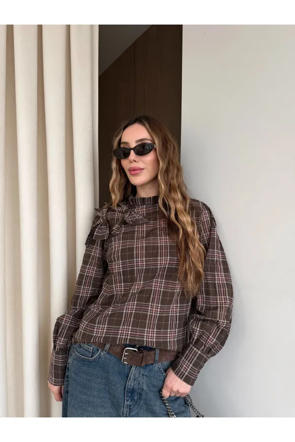 Kahverengi Yakası Fiyonk Detaylı Gömlek - 507
