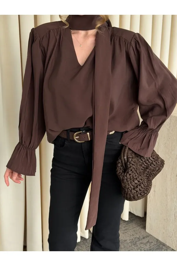 Kahverengi Fırfır Detaylı Vatkalı Bluz - 1016