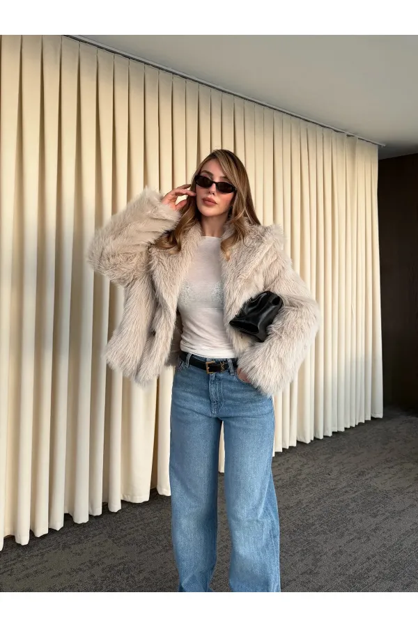 Manteau en fourrure beige - 9679