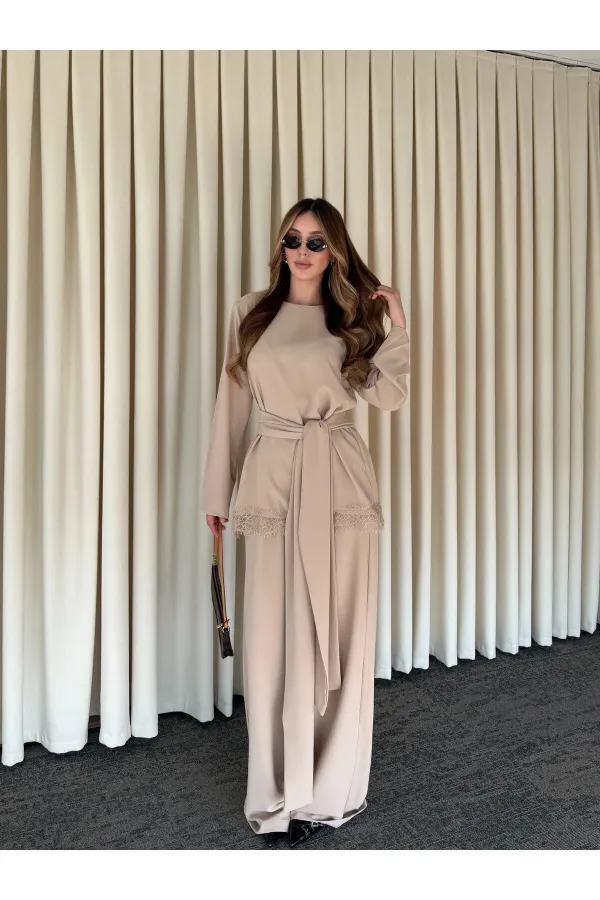 Bej Kuşaklı Dantel Detaylı Bluz Pantolon Takım - 8006