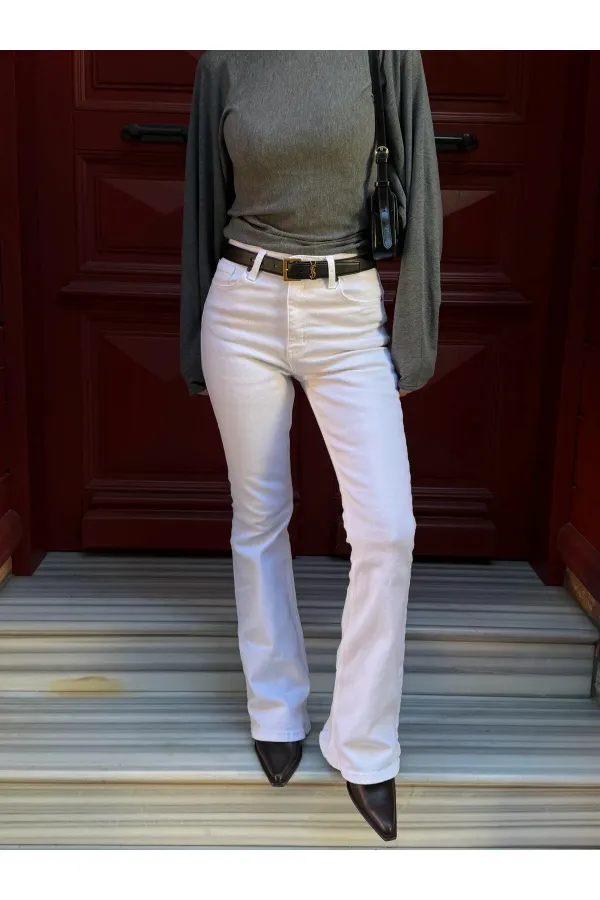 Beyaz İspanyol Paça Jean - 2106