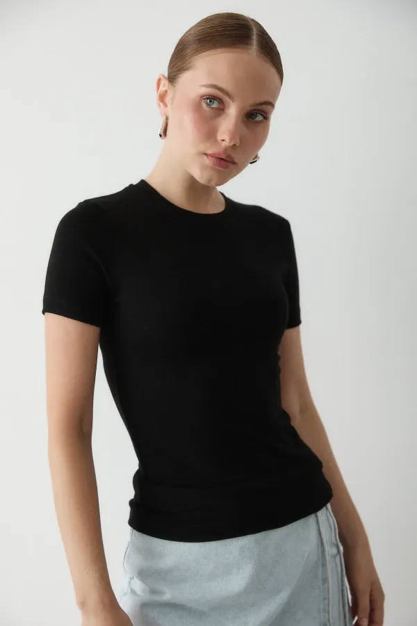 Siyah Düz Body - 251113