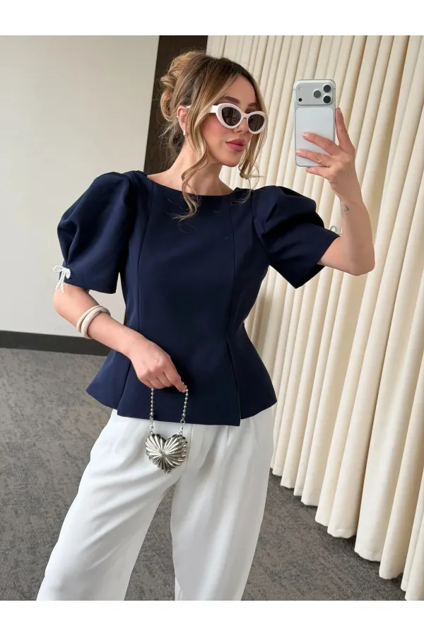 Lacivert Kolu İnci Fiyonk Detaylı Bluz - 5001