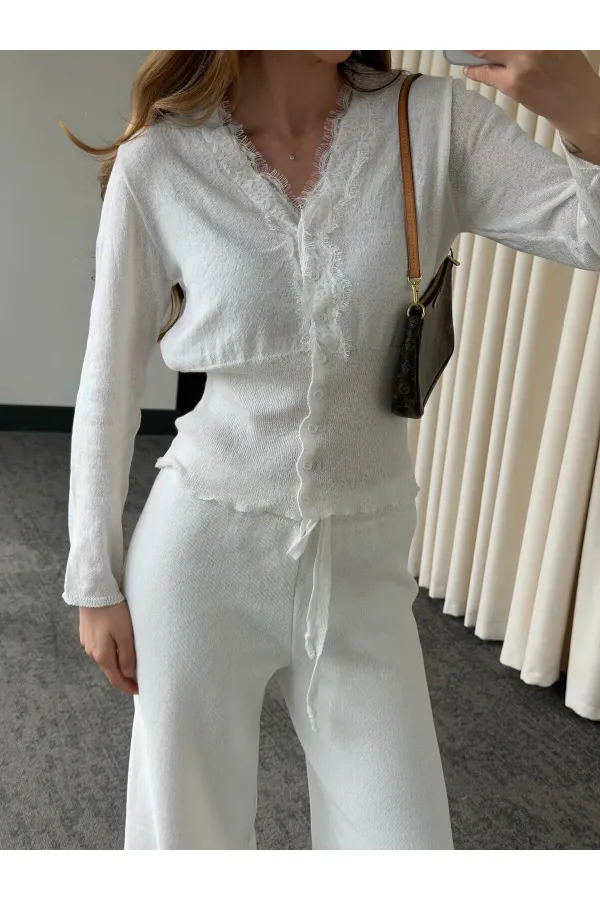 Off-white Lace Two-Piece Knit Set - 2602 Off-white Lace Two-Piece Knit Set - 2602