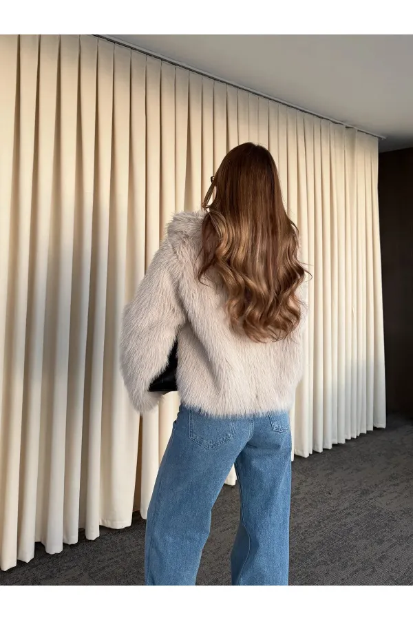 Manteau en fourrure beige - 9679