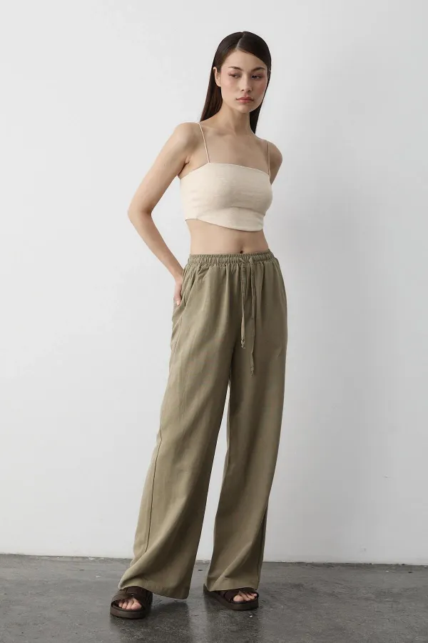 Pantalon en coton et lin Çağla avec taille élastique