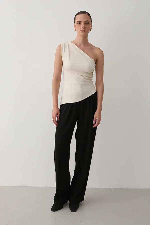 Ekru Tek Omzu Açık Asimetrik Bluz - 251006