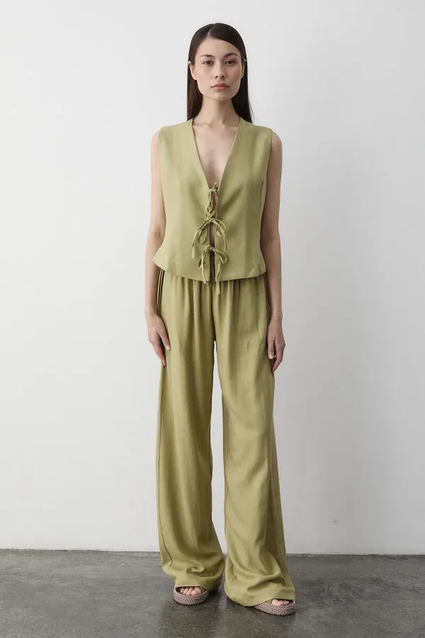 Ensemble gilet en mousseline kaki à 3 lacets