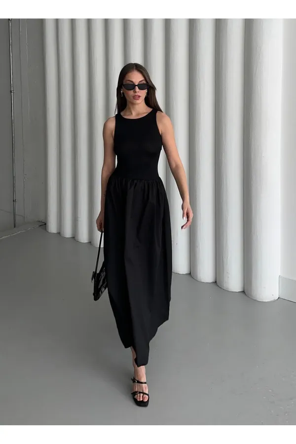 Siyah Sıfır Kol Pileli Elbise