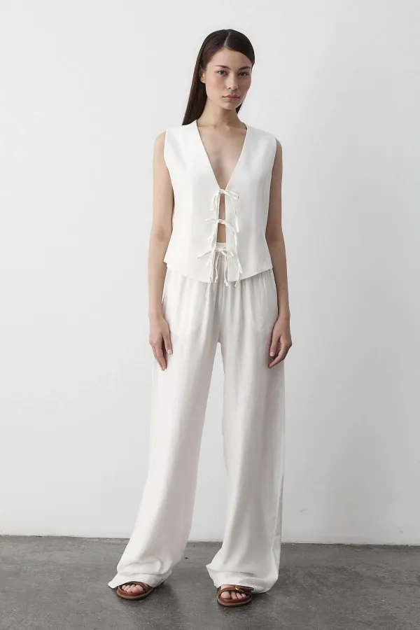 Ensemble gilet en mousseline blanche à 3 lacets