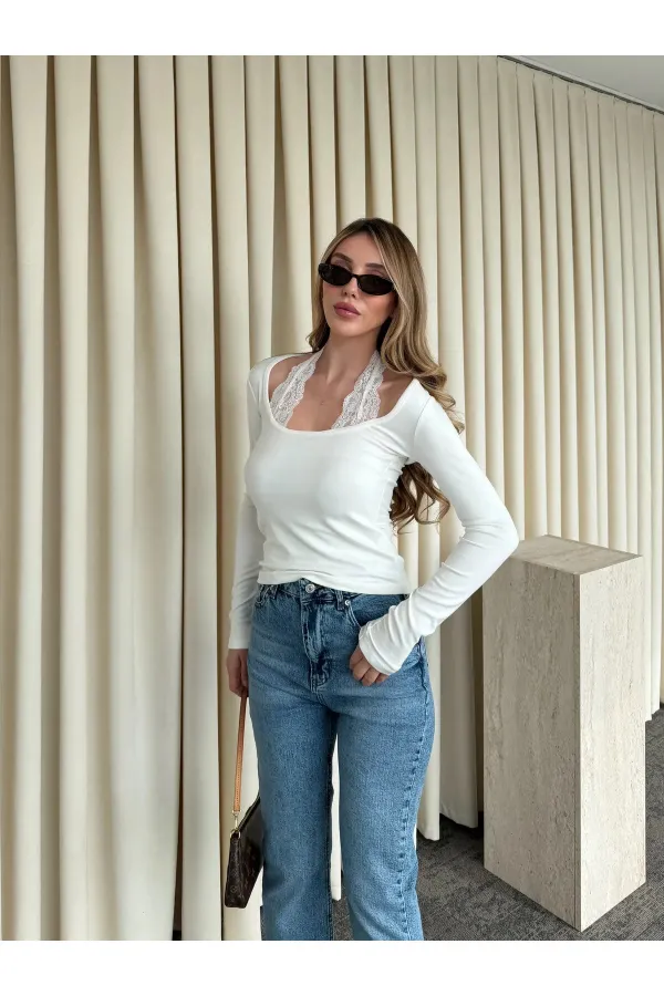 Açık Ekru Boyundan Dantelli Bluz - 261017