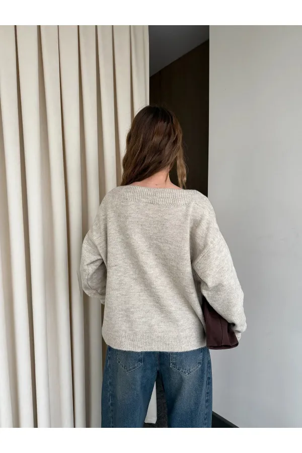 Bej Taş İşlemeli Kayık Yaka Kazak - 251189