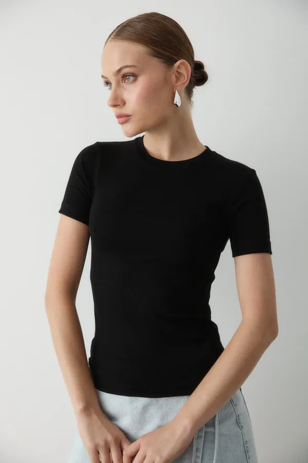 Siyah Düz Body - 251113