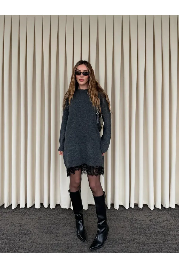 Robe courte en maille anthracite et dentelle - 251008