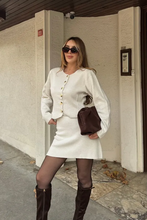 Ensemble cardigan et jupe ajusté blanc cassé -0611