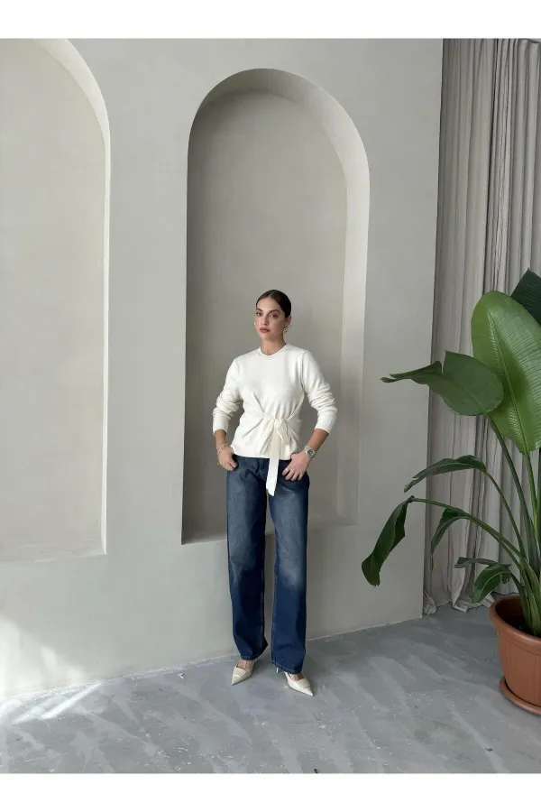 Ekru Miusa Ön Bağlamalı Tasarım Kazak