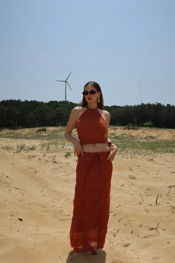 Ensemble chemisier et jupe en mousseline à sequins couleur carrelage