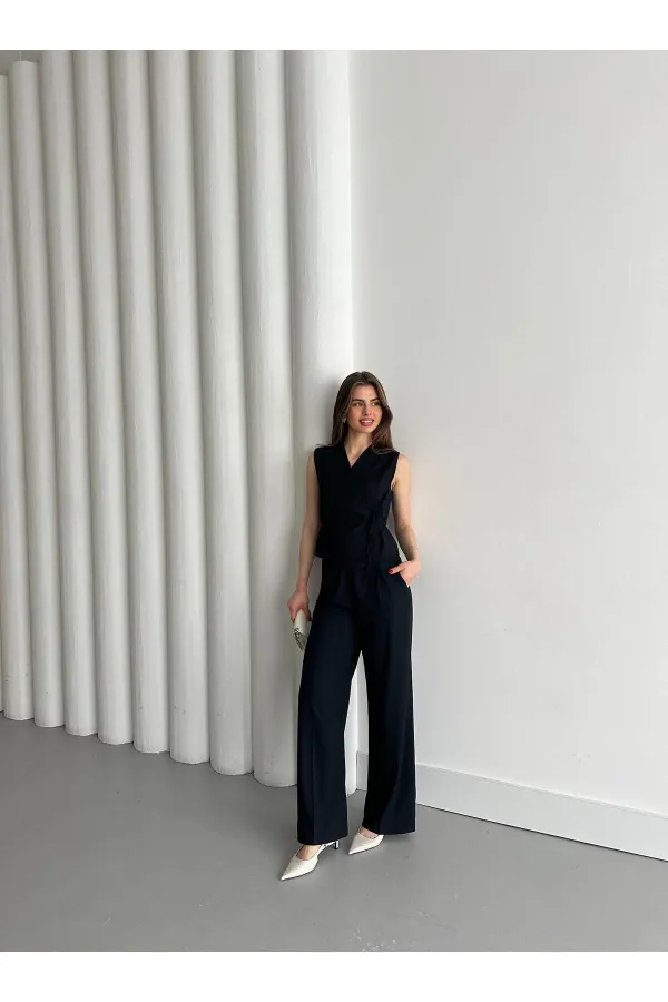 Ensemble gilet et pantalon bleu marine croisé