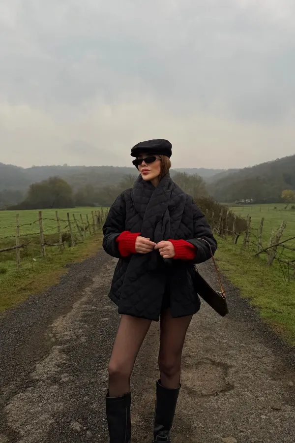 Siyah Kapitone Şallı Mont - 0762