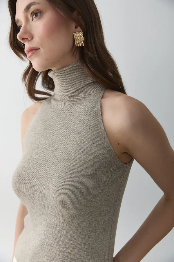 Débardeur à col roulé en vison - 251004