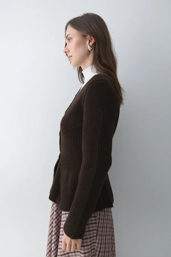 Gilet plissé marron à 3 boutons - 251065