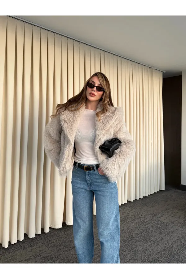 Manteau en fourrure beige - 9679