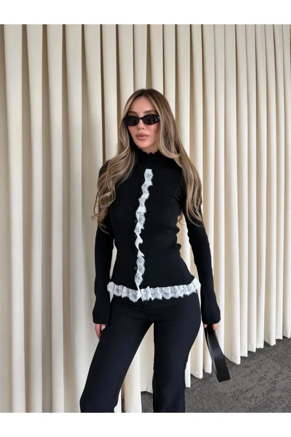 Siyah Dik Yaka Dantel Detaylı Hırka - 2726