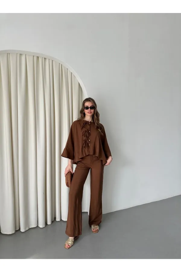 Ensemble chemisier et pantalon marron avec détails de surpiqûres au col - 9002