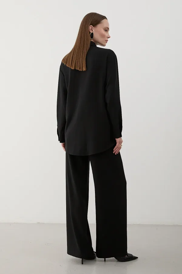 Ensemble chemise et pantalon noirs avec boutons décoratifs dorés - 8856