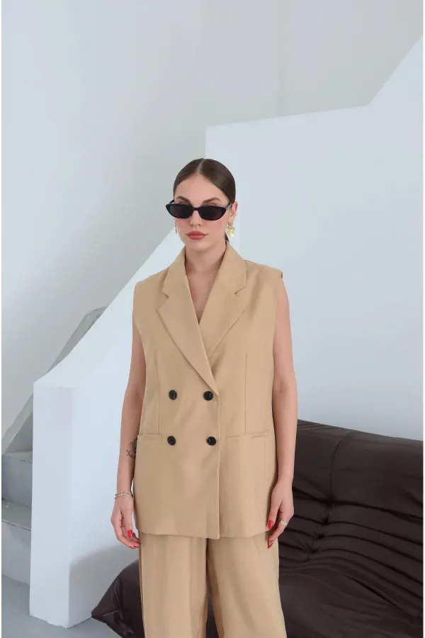 Mustard Black Button-Down Vest and Trousers Set Mustard Black Button-Down Vest and Trousers Set