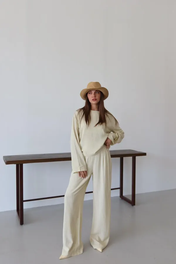 Ensemble chemisier et pantalon jaune Marisol