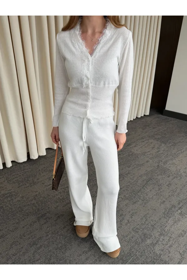 Off-white Lace Two-Piece Knit Set - 2602 Off-white Lace Two-Piece Knit Set - 2602