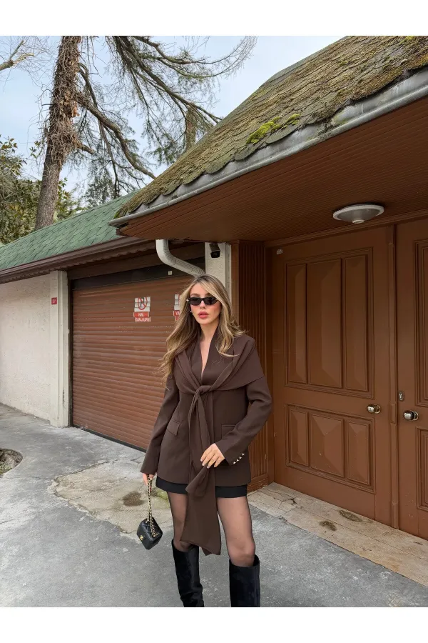 Veste châle marron à boutons dorés - 9721