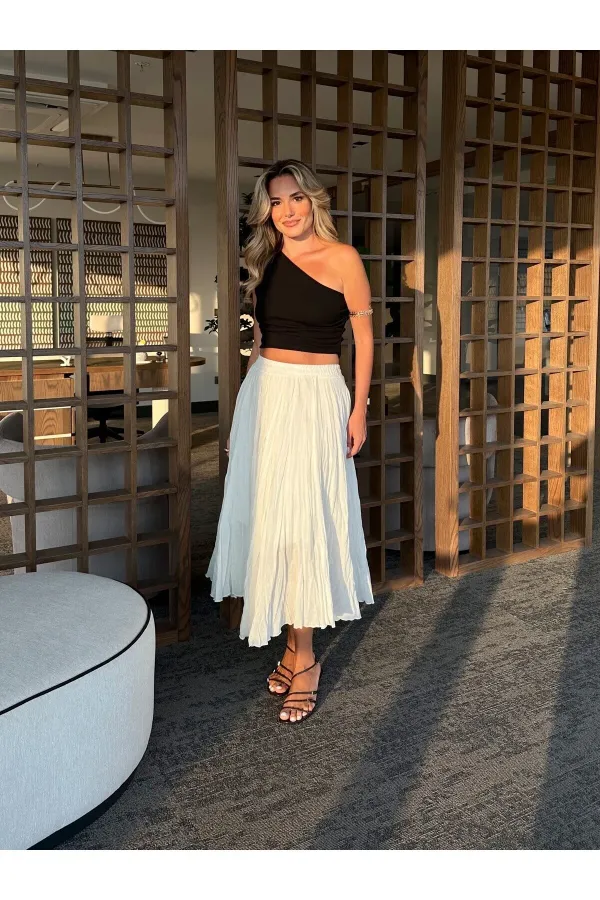 Siyah Tek Omzu Açık Asimetrik Bluz - 251006