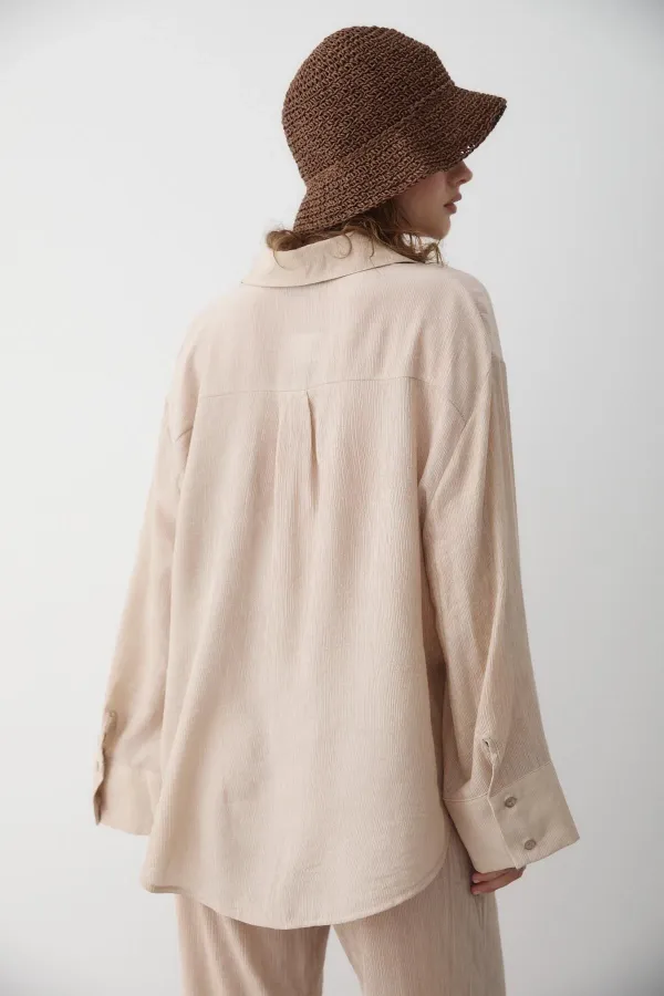 Ensemble chemise et pantalon texturé couleur pierre