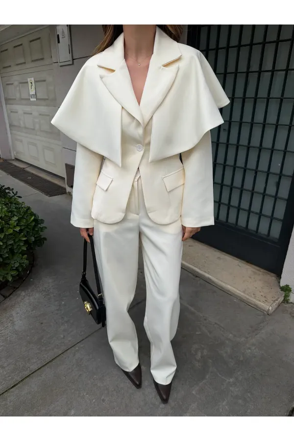 Ekru Pelerin Detaylı Ceket Pantolon Takım - 202604
