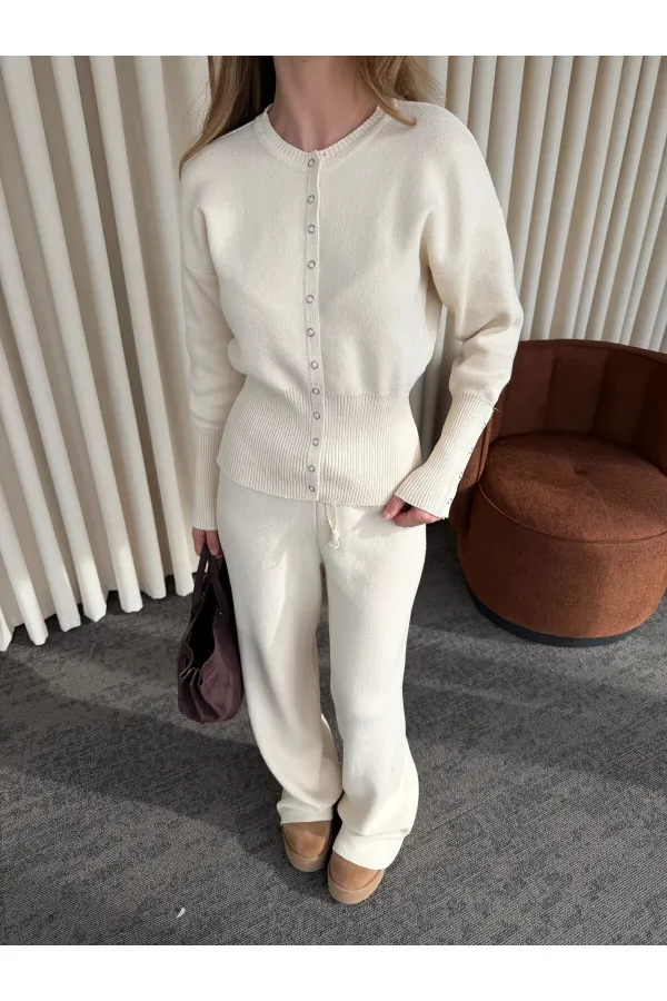 Off-white snap-button knit set - 904