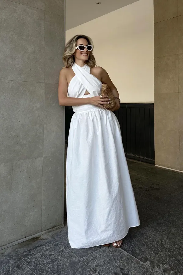 Robe de créateur blanc cassé à col halter
